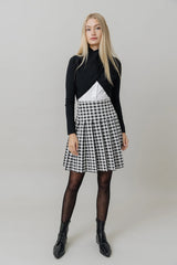 Delta Skirt Black/White 25"
